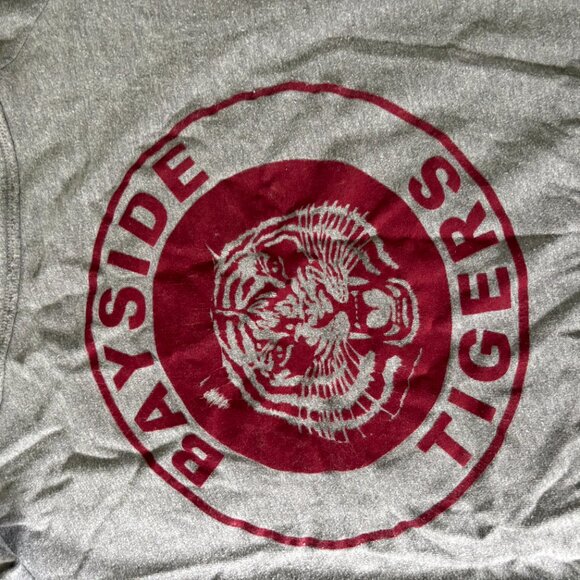 Torrid Saved By The Bell Off Shoulder Sweatshirt Bayside Tigers Kelly Kapowski - Picture 3 of 5